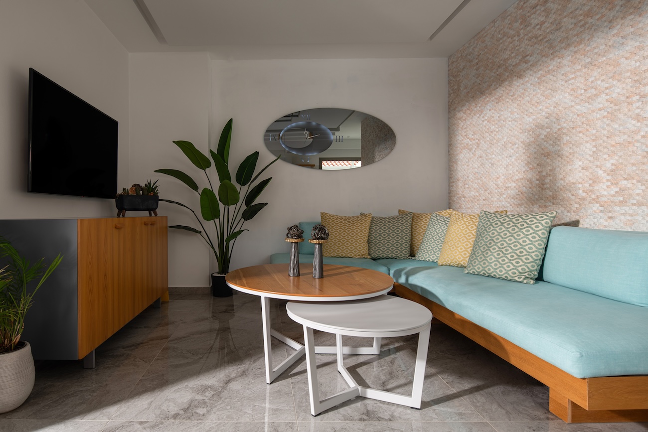 Tiara Holidays - Leon Villas - lobby